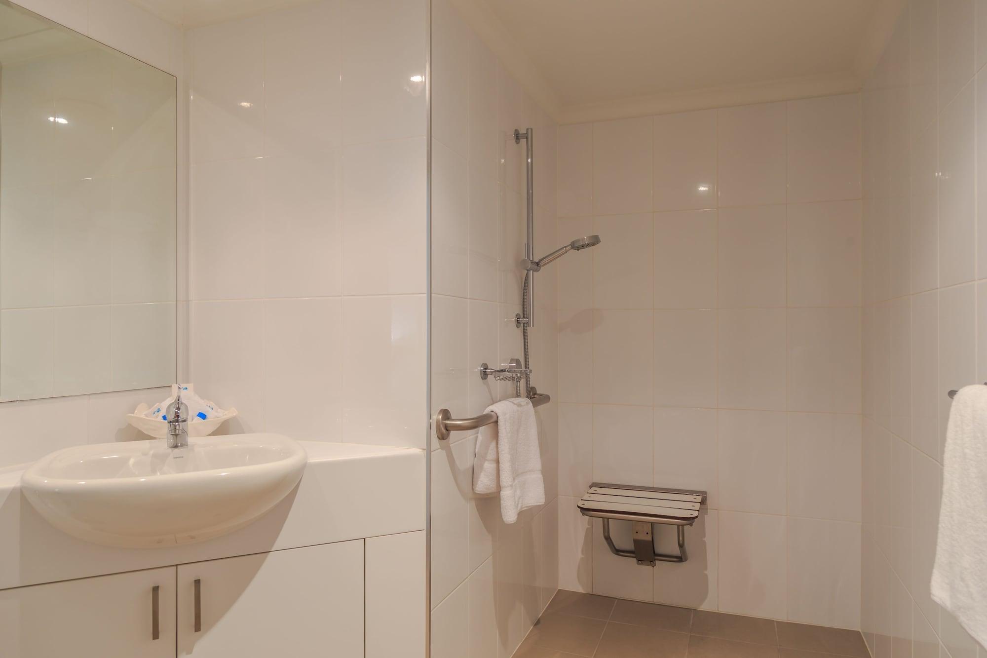 Macrossan House Boutique Holiday Apartments Port Douglas Extérieur photo