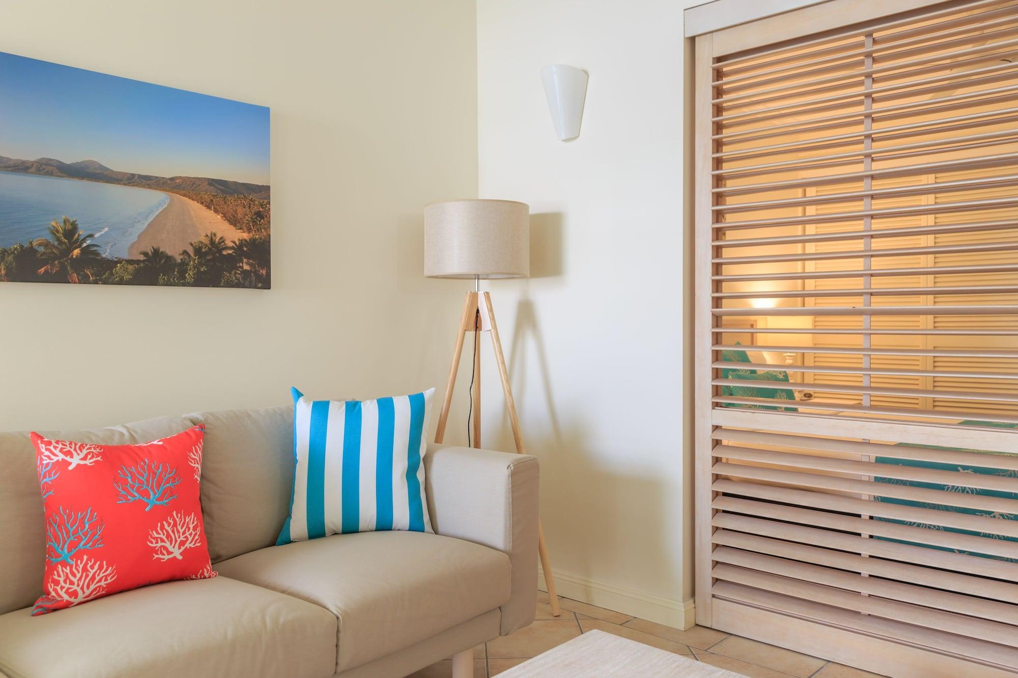Macrossan House Boutique Holiday Apartments Port Douglas Extérieur photo