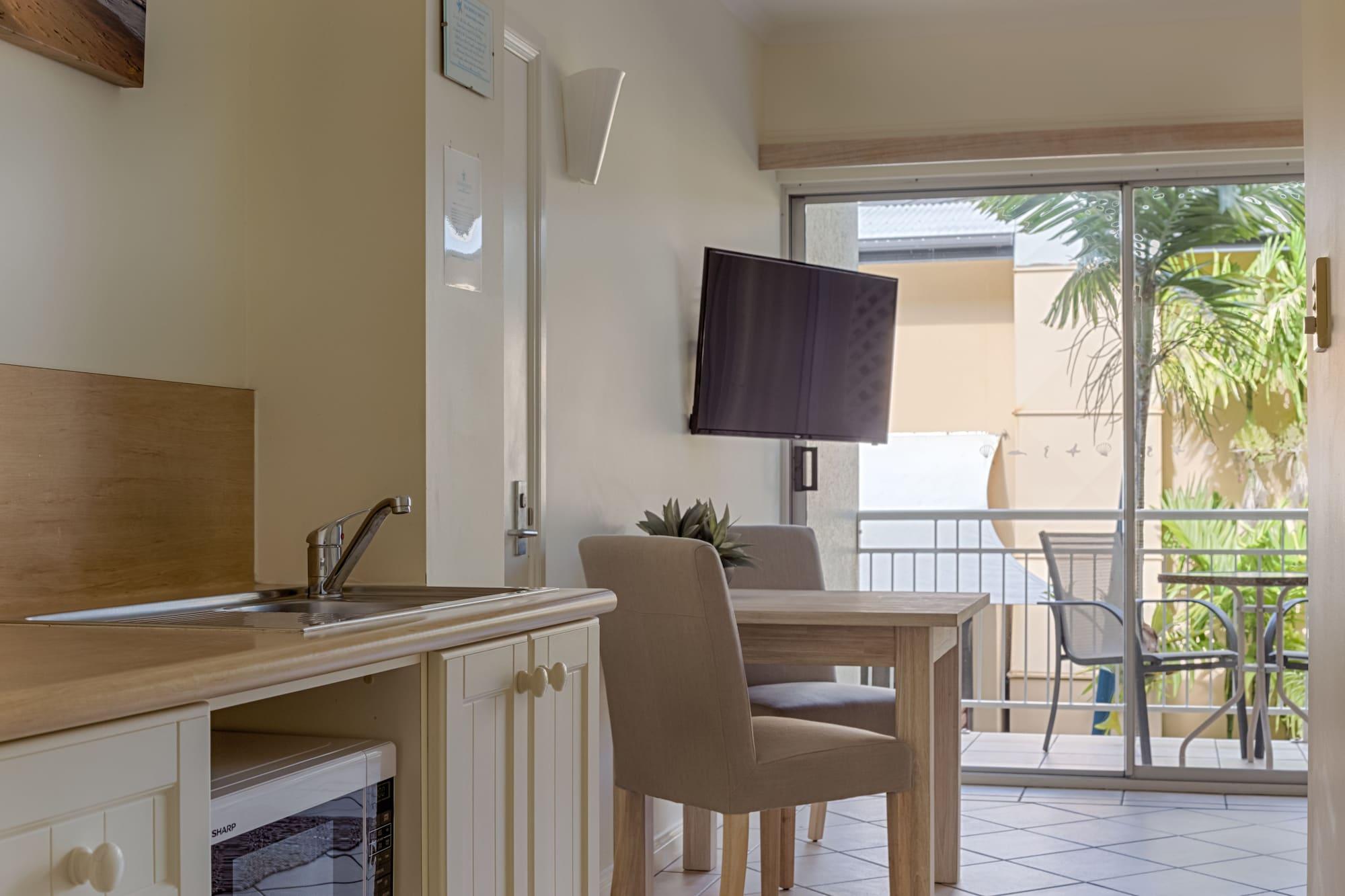 Macrossan House Boutique Holiday Apartments Port Douglas Extérieur photo