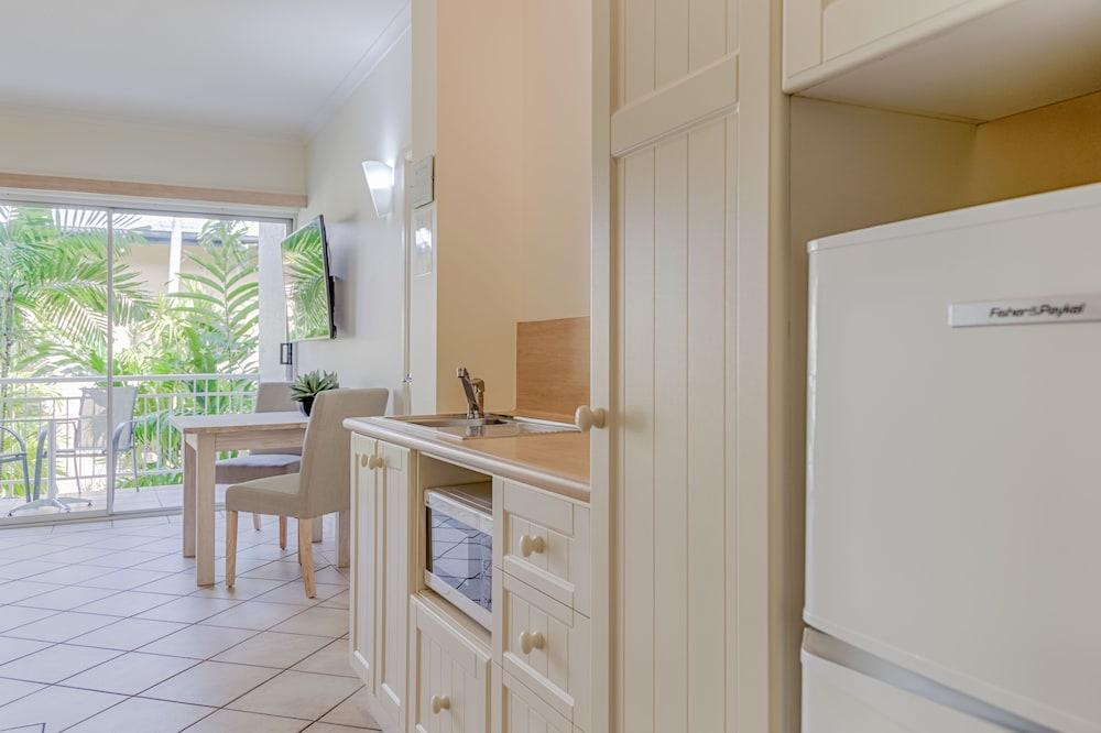 Macrossan House Boutique Holiday Apartments Port Douglas Extérieur photo