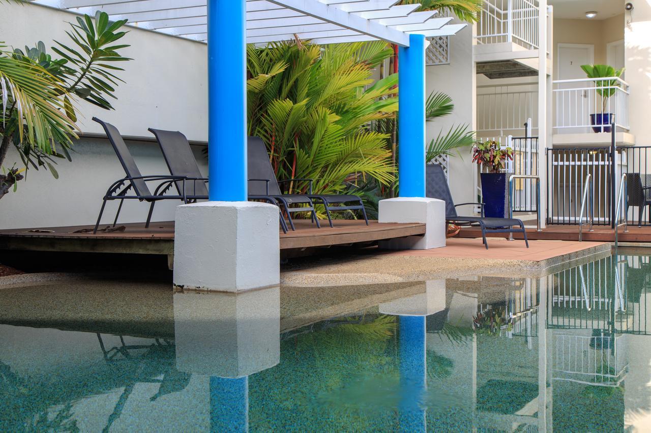Macrossan House Boutique Holiday Apartments Port Douglas Extérieur photo