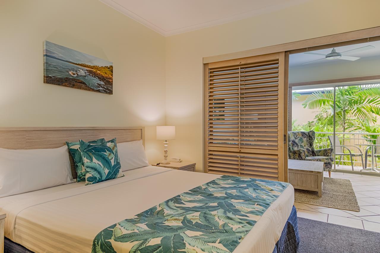 Macrossan House Boutique Holiday Apartments Port Douglas Extérieur photo