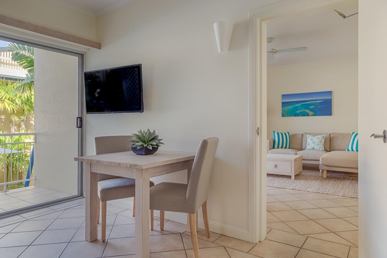 Macrossan House Boutique Holiday Apartments Port Douglas Extérieur photo