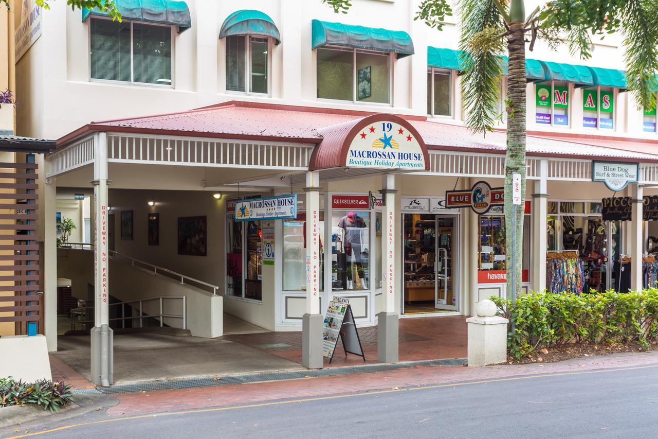 Macrossan House Boutique Holiday Apartments Port Douglas Extérieur photo