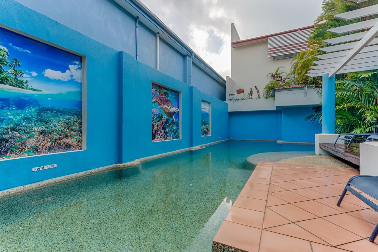 Macrossan House Boutique Holiday Apartments Port Douglas Extérieur photo