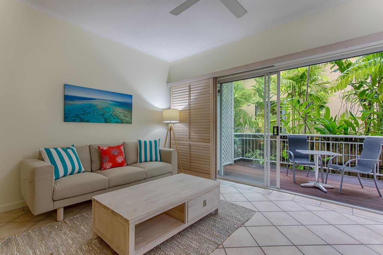 Macrossan House Boutique Holiday Apartments Port Douglas Extérieur photo