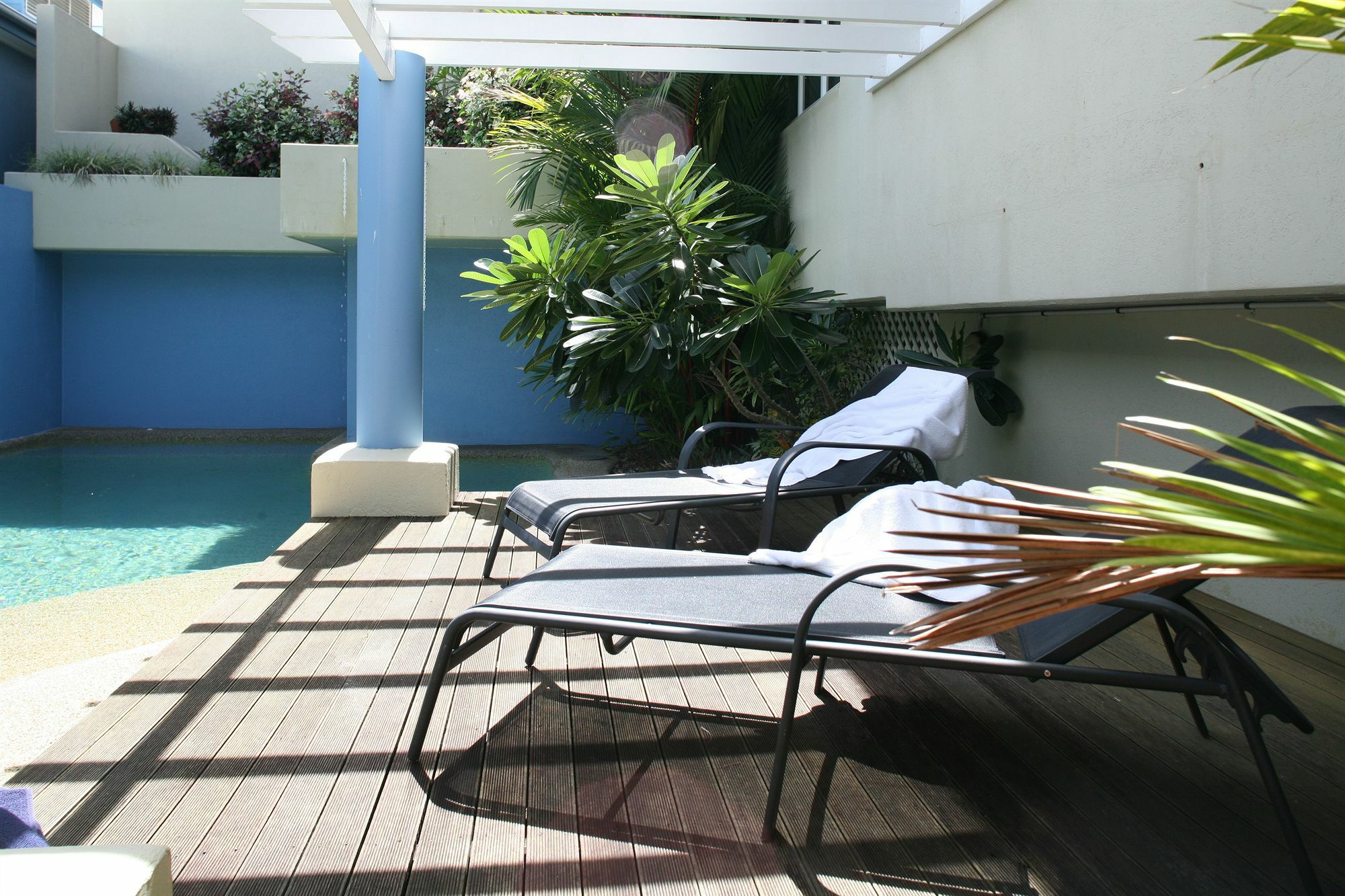 Macrossan House Boutique Holiday Apartments Port Douglas Extérieur photo