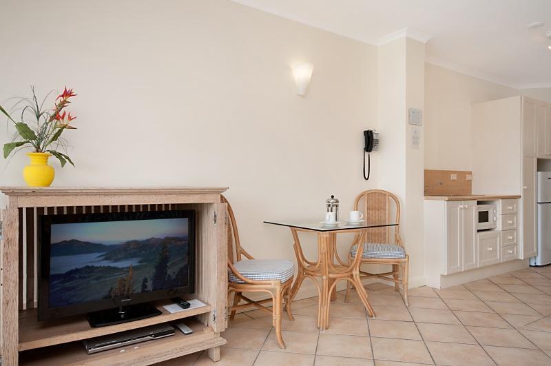 Macrossan House Boutique Holiday Apartments Port Douglas Extérieur photo